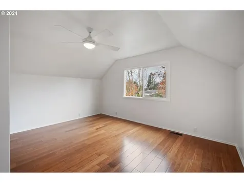 6921 SW Oak Street Portland OR 97223