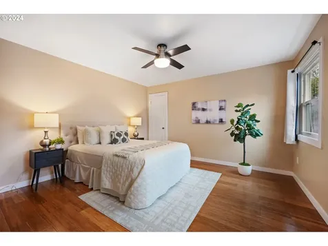 6921 SW Oak Street Portland OR 97223