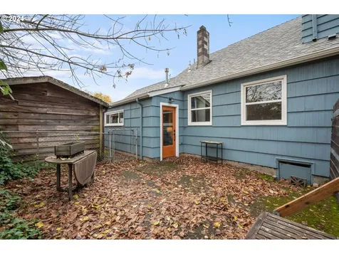 6921 SW Oak Street Portland OR 97223