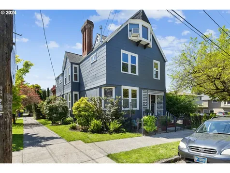 1734 Se Main Street Portland OR 97214