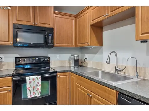 7011 Ne 61st Street Vancouver WA 98661