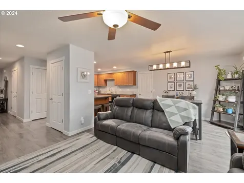 7011 Ne 61st Street Vancouver WA 98661