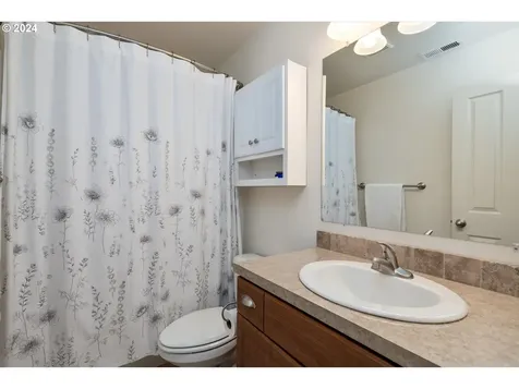 7011 Ne 61st Street Vancouver WA 98661