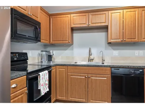 7011 Ne 61st Street Vancouver WA 98661