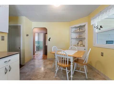 1213 N 7th Avenue Kelso WA 98626