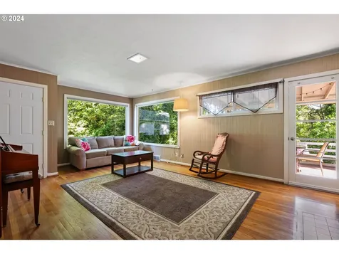 1213 N 7th Avenue Kelso WA 98626