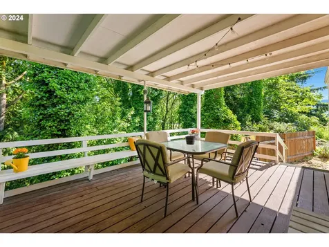 1213 N 7th Avenue Kelso WA 98626