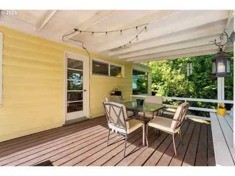 1213 N 7th Avenue Kelso WA 98626