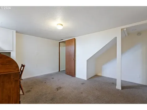 1213 N 7th Avenue Kelso WA 98626