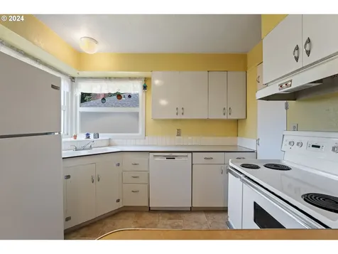 1213 N 7th Avenue Kelso WA 98626