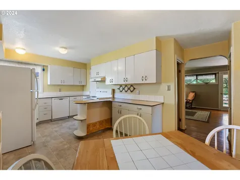 1213 N 7th Avenue Kelso WA 98626