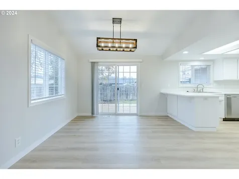 1900 Clark Avenue Cottage Grove OR 97424