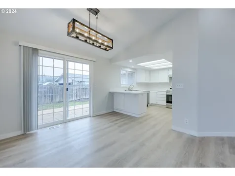 1900 Clark Avenue Cottage Grove OR 97424