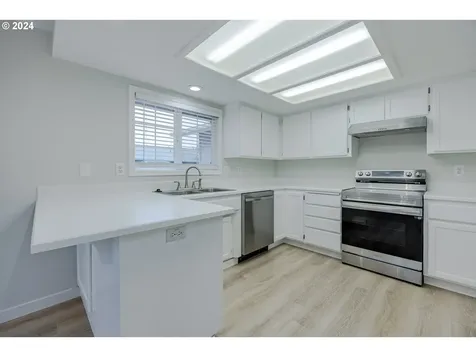 1900 Clark Avenue Cottage Grove OR 97424