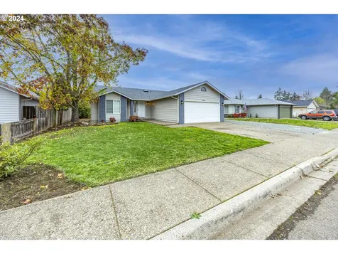 1900 Clark Avenue Cottage Grove OR 97424
