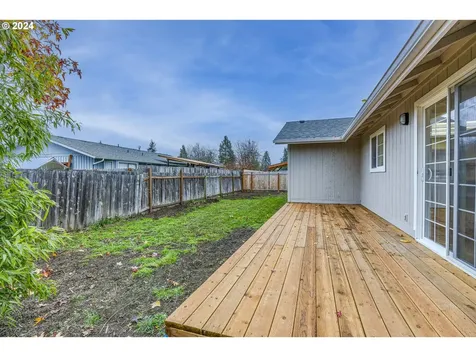1900 Clark Avenue Cottage Grove OR 97424