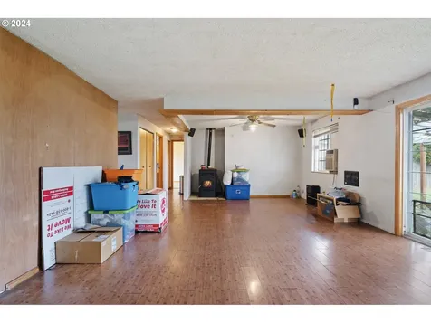 565 W Airway Road Lebanon OR 97355