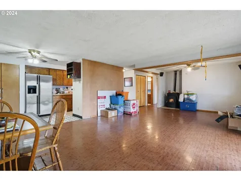 565 W Airway Road Lebanon OR 97355