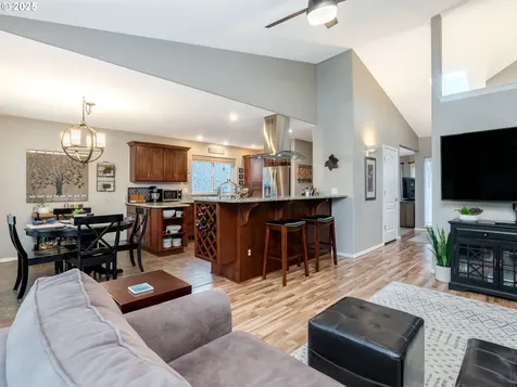 536 NW Willamette Court Mcminnville OR 97128