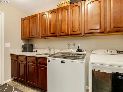 536 NW Willamette Court Mcminnville OR 97128