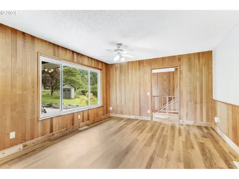 1720 Fernwood Drive Tillamook OR 97141