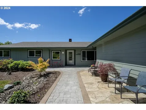 1720 Fernwood Drive Tillamook OR 97141