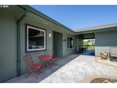 1720 Fernwood Drive Tillamook OR 97141