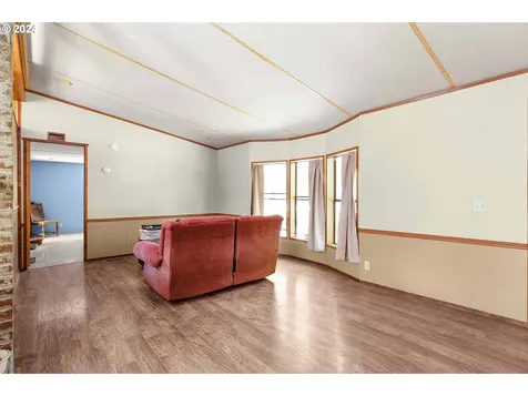7810 Nonpareil Road Sutherlin OR 97479