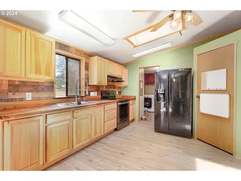 7810 Nonpareil Road Sutherlin OR 97479