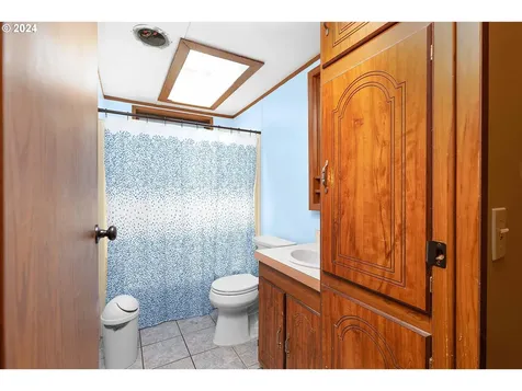 7810 Nonpareil Road Sutherlin OR 97479