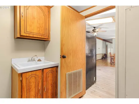 7810 Nonpareil Road Sutherlin OR 97479