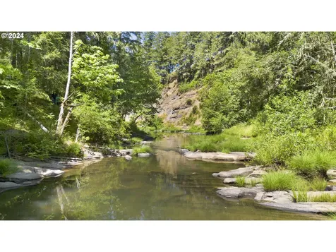 7810 Nonpareil Road Sutherlin OR 97479