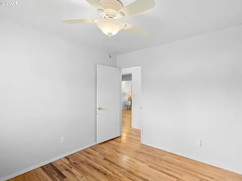 3629 Sw Caldew Street Portland OR 97219