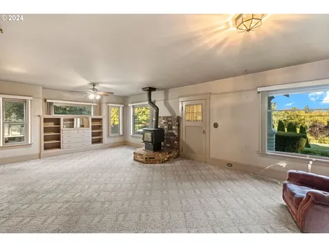 152 S Palatine Hill Road Portland OR 97219