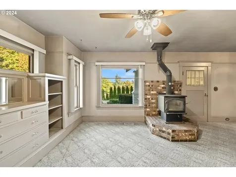 152 S Palatine Hill Road Portland OR 97219
