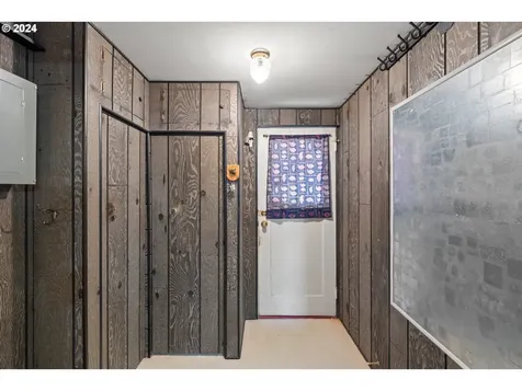 152 S Palatine Hill Road Portland OR 97219