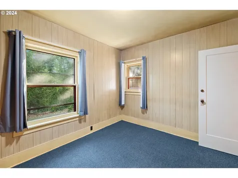 152 S Palatine Hill Road Portland OR 97219