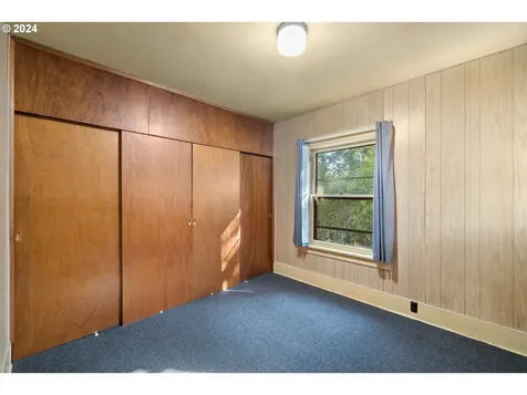 152 S Palatine Hill Road Portland OR 97219