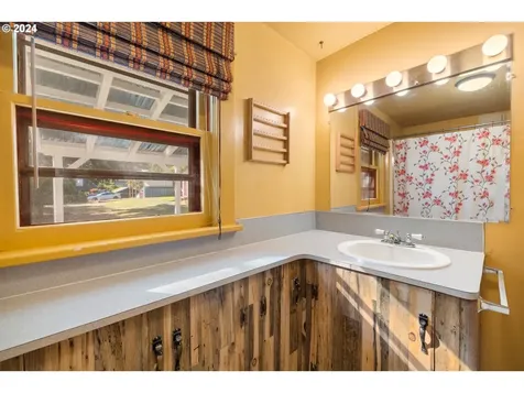 152 S Palatine Hill Road Portland OR 97219