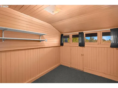 152 S Palatine Hill Road Portland OR 97219