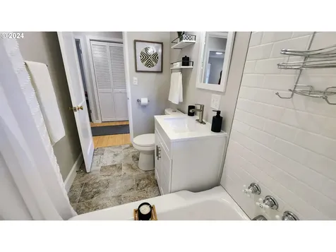 1315 NE 112th Avenue Portland OR 97220