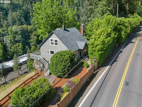 872 SW Broadway Drive Portland OR 97201