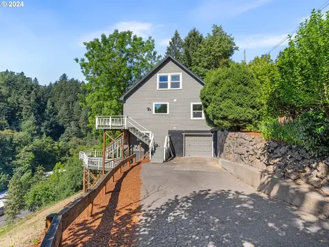872 SW Broadway Drive Portland OR 97201
