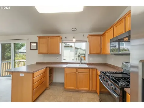 235 SE Lebleu Lane Winston OR 97496