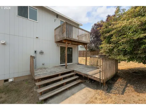 235 SE Lebleu Lane Winston OR 97496