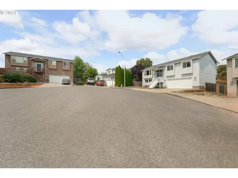 235 SE Lebleu Lane Winston OR 97496