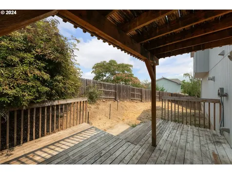 235 SE Lebleu Lane Winston OR 97496
