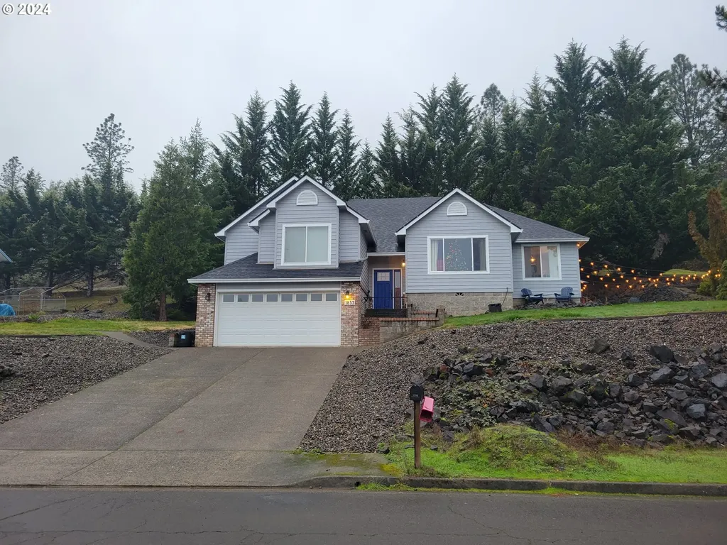 1853 E Sixth Avenue Sutherlin OR 97479