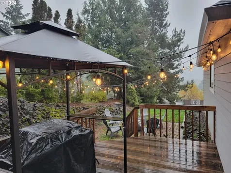 1853 E Sixth Avenue Sutherlin OR 97479