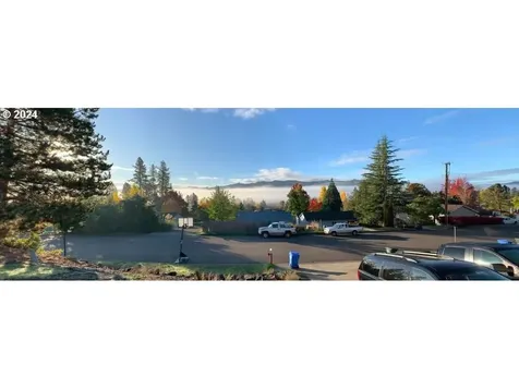 1853 E Sixth Avenue Sutherlin OR 97479